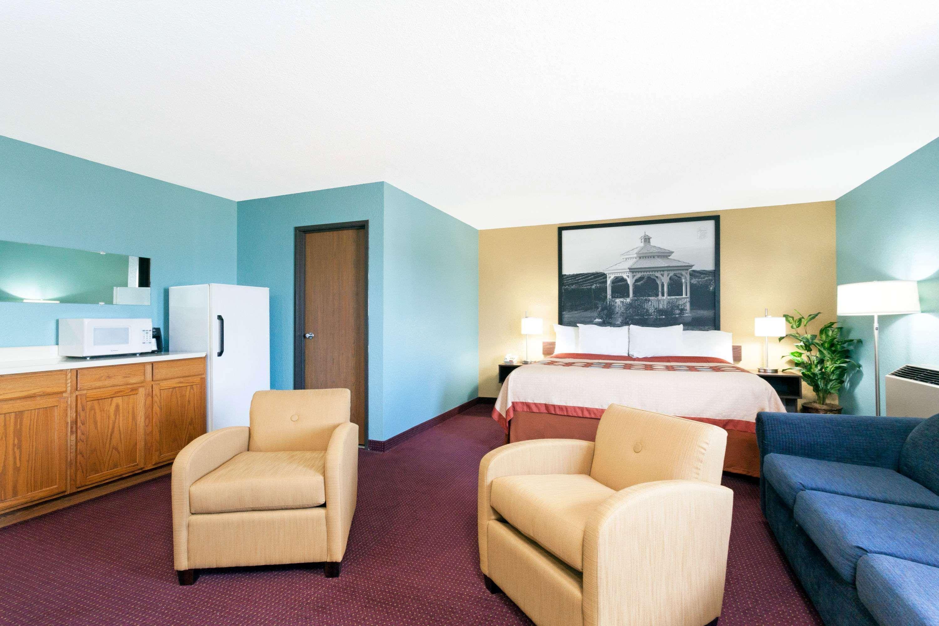 Motel Super 8 By Wyndham Bath Hammondsport Area Exterior foto